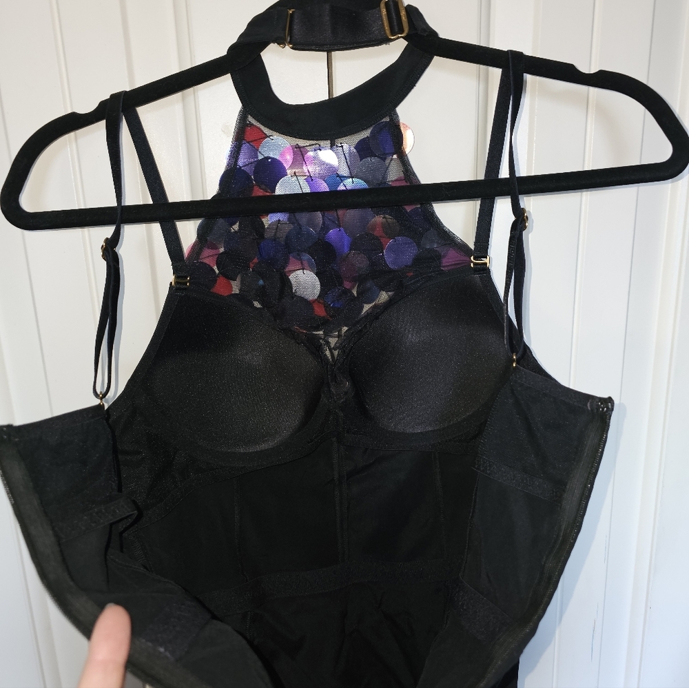 Rheno Dress - Picture 12 of 16